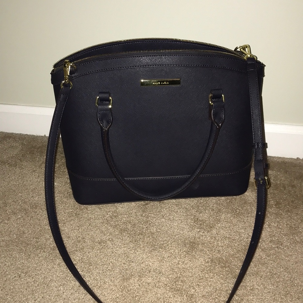 Navy Anne Klein bag!